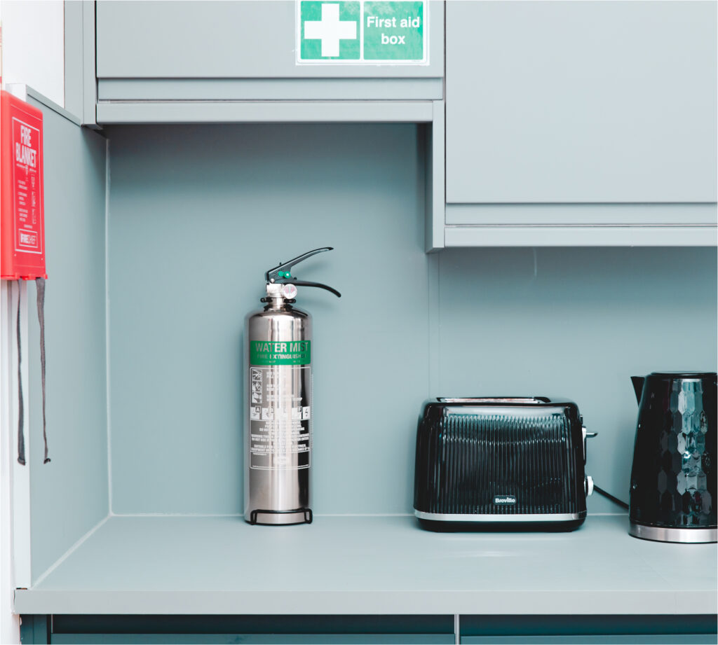 Water Mist on Side Counter